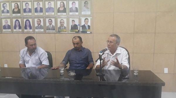 Presidente da Câmara de Taperoá participa de audiência pública na Câmara de Livramento