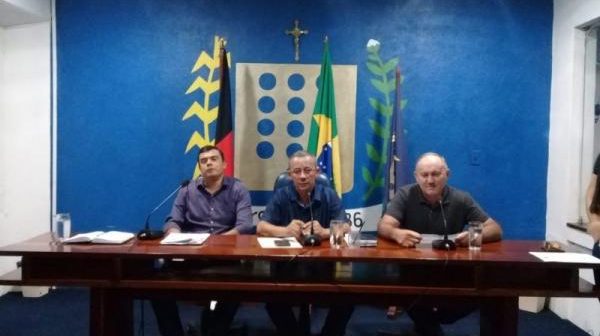 Câmara realiza sessão onde são apresentados requerimentos de grande importância para o município